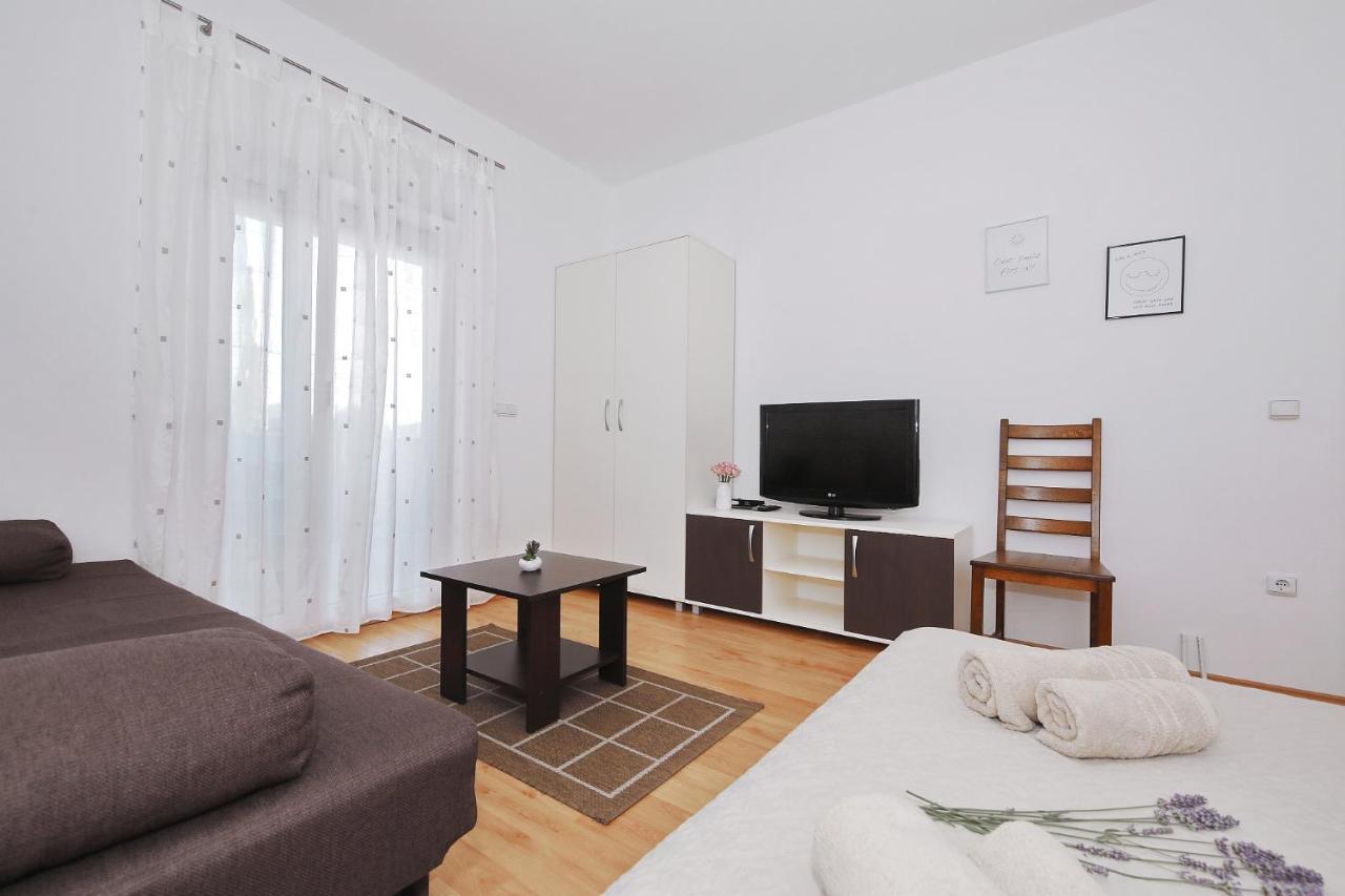 Apartments Olive Zaton  Luaran gambar