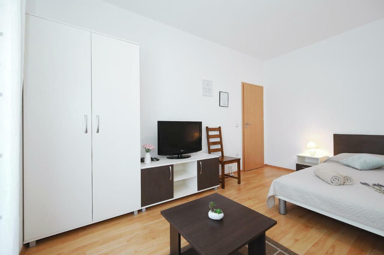 Apartments Olive Zaton  Luaran gambar